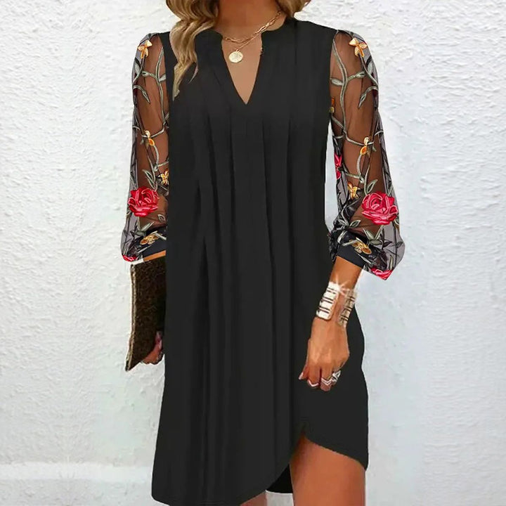 Daria | Rochie Mini Elegantă cu Decolteu în V și Mâneci Transparente