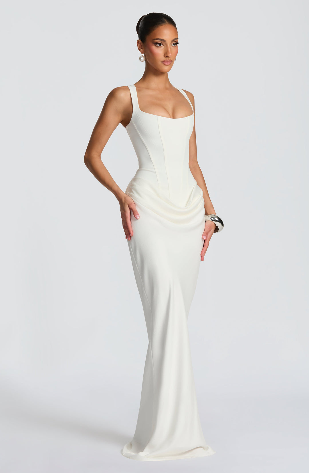 Daria ❘ Rochie maxi cu decolteu în formă pătrată