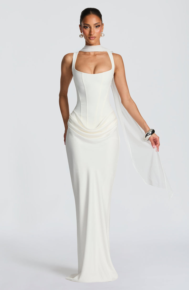 Daria ❘ Rochie maxi cu decolteu în formă pătrată